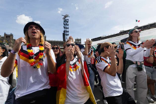 Germany Vs Ivory Coast Fan Fest At The Zocalo In Mexico City Supporters and fans of various nationalities watch the 2026 FIFA World Cup, WM, Weltmeisterschaft, Fussball match between Germany and Ivory Coast at the Fan Fest set up in the Zocalo in Mexico City, Mexico, on June 20, 2026. Attendees celebrate Germany s 2-1 victory in the Group E match while participating in activities organized for fans throughout the tournament. Mexico City Mexico  Copyright: xCristianxLeyvax originalFilename:leyva-notitle260620_npyfk.jpg