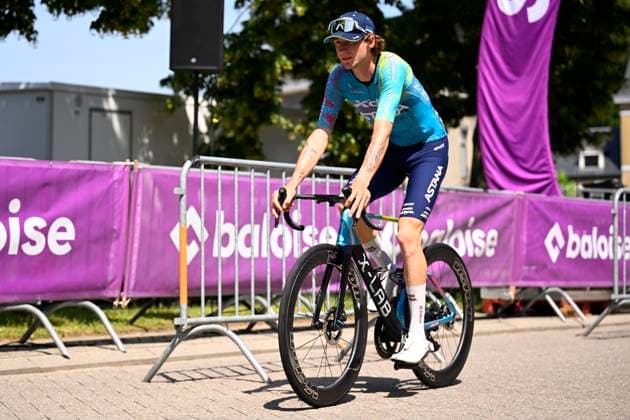 Baloise Belgium Tour 2026 Stage 5 HOEILAART, BELGIUM - JUNE 21 : Wang Gustav (DEN) of XDS Astana Team before the start of the race during stage 5 of the 95th edition of Baloise Tour of Belgium an UCI ProSeries 2.Pro cycling road race stage for Men Elite of 183.6 km with start in Gingelom and finish in Hoeilaart on June 21, 2026 in Hoeilaart, Belgium, 21 06 2026 ( Motordriver Stephan Boone - Hoeilaart Belgium  Copyright: xTomasxSiskx