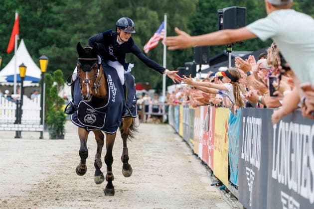 Equestrian sports, eventing in Luhmühlen, cross-country, prize-giving ceremony