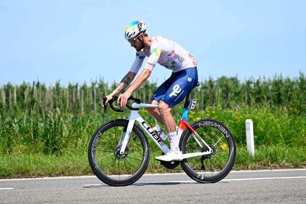 Baloise Belgium Tour 2026 Stage 5 HOEILAART, BELGIUM - JUNE 21 : Brunel Alexys (FRA) of TotalEnergies in the escape pack during stage 5 of the 95th edition of Baloise Tour of Belgium an UCI ProSeries 2.Pro cycling road race stage for Men Elite of 183.6 km with start in Gingelom and finish in Hoeilaart on June 21, 2026 in Hoeilaart, Belgium, 21 06 2026 ( Motordriver Stephan Boone - Hoeilaart Belgium  Copyright: xTomasxSiskx