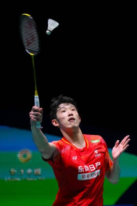 (260621) -- MACAO, June 21, 2026 -- Hu Zhean of China hits a return during the men s singles final against Kantaphon Wangcharoen of Thailand at Macao Open badminton tournament 2026 in Macao, south China, June 21, 2026. ) (SP)CHINA-MACAO-BADMINTON-MACAO OPEN 2026-MEN S SINGLES FINAL (CN) CheongxKamxKa 