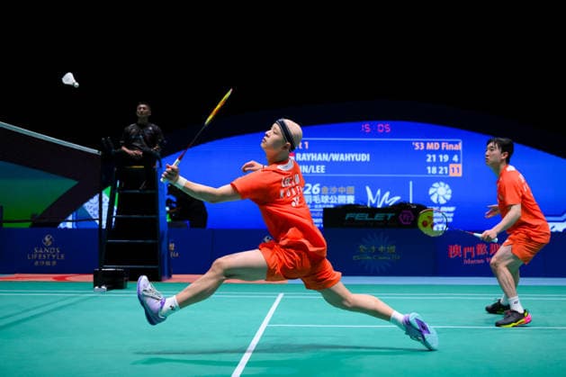 (260621) -- MACAO, June 21, 2026 -- Lee Jongmin (L) Jin Yong of South Korea compete during the men s doubles final against Ali Faathir Rayhan Devin Artha Wahyudi of Indonesia at Macao Open badminton tournament 2026 in Macao, south China, June 21, 2026. ) (SP)CHINA-MACAO-BADMINTON-MACAO OPEN 2026-MEN S DOUBLES FINAL (CN) CheongxKamxKa 