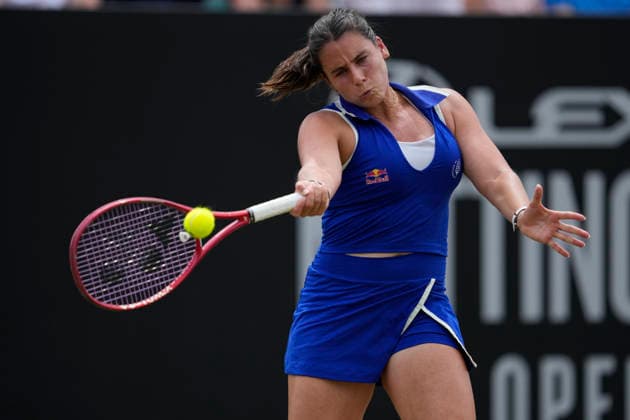Lexus Nottingham Open - Day Seven Emma Navarro competes during the singles final match at the 2026 Lexus Nottingham Open Women s tennis tournament at the Nottingham Tennis Centre in Nottingham, England, on June 21, 2026. Nottingham United Kingdom  Copyright: xOwenxHammondx originalFilename:hammond-2026lexu260621_npeOF.jpg