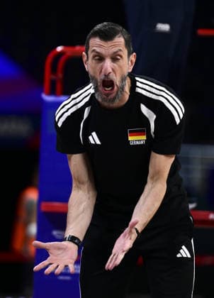 Germany v Brazil - 2026 FIVB Volleyball Women s Nations League ANKARA, TURKIYE - JUNE 21: Head coach of Germany Giulio Cesare Bregoli gestures during the second-week match between Germany and Brazil in the 2026 FIVB Volleyball Women s Nations League at Ankara Sports Hall in Ankara, Turkiye, on June 21, 2026. Mehmet Futsi Anadolu Ankara Turkey. Editorial use only. Please get in touch for any other usage.  Copyright: x2026xAnadoluxMehmetxFutsix