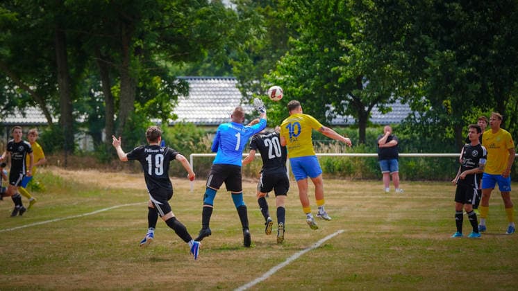 Fußball, Herren, Saison 2026 2027, Freundschaftsspiel, Petkuser SV vs. FSV 63 Luckenwalde, Sonntag 21.06.2026, Sportplatz Petkus, Im Bild: Brandenburg Deutschland *** Soccer, Mens, 2026–2027 Season, Friendly Match, Petkuser SV vs. FSV 63 Luckenwalde, Sunday, June 21, 2026, Petkus Sports Field, Pictured