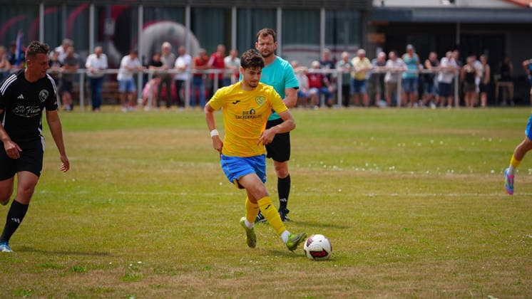 Fußball, Herren, Saison 2026 2027, Freundschaftsspiel, Petkuser SV vs. FSV 63 Luckenwalde, Sonntag 21.06.2026, Sportplatz Petkus, Im Bild: Muhammed Zekiroglu (Luckenwalde) Brandenburg Deutschland *** Soccer, Mens, 2026–2027 Season, Friendly Match, Petkuser SV vs. FSV 63 Luckenwalde, Sunday, June 21, 2026, Petkus Sports Field, Pictured
