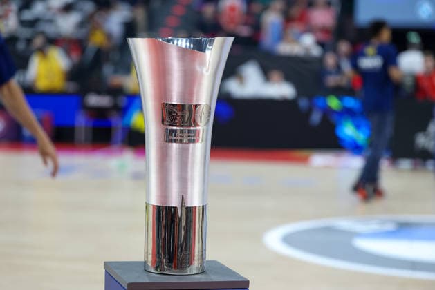 Der Meister-Pokal der easycredit Basketball Bundesliga, GER, FC Bayern Basketball vs. Alba Berlin, Basketball, easycredit Basketball Bundesliga, Playoffs, Finale, Spiel 5, Saison 2025 2026, 21.06.2026, GER, FC Bayern Basketball vs. Alba Berlin, Basketball, easycredit Basketball Bundesliga, Playoffs, Finale, Spiel 5, Saison 2025 2026, 21.06.2026 Muenchen *** The easycredit Basketball Bundesliga Championship Cup, GER, FC Bayern Basketball vs. Alba Berlin, Basketball, easycredit Basketball Bundesliga, Playoffs, Finals, Game 5, 2025–2026 Season, June 21, 2026, GER, FC Bayern Basketball vs. Alba Berlin, Basketball, easycredit Basketball Bundesliga, Playoffs, Finals, Game 5, 2025–2026 Season, June 21, 2026, Munich,detected_source_language Copyright: xEibner-Pressefoto JennixMaulx EP_JML