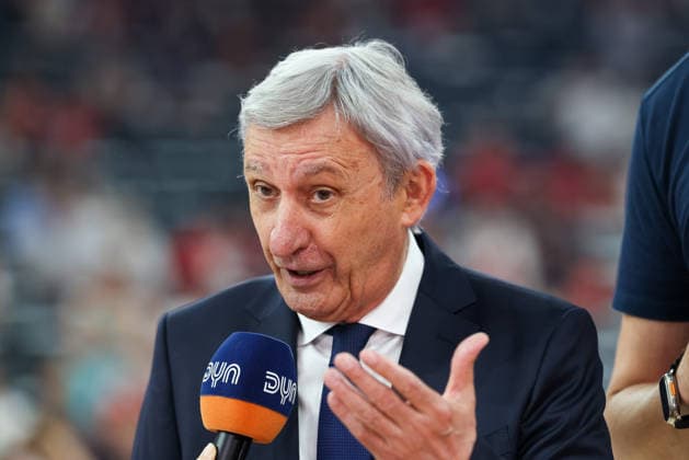 Svetislav Pesic (FC Bayern Basketball, Chef-Trainer) beim Interview vor dem Spiel, GER, FC Bayern Basketball vs. Alba Berlin, Basketball, easycredit Basketball Bundesliga, Playoffs, Finale, Spiel 5, Saison 2025 2026, 21.06.2026, GER, FC Bayern Basketball vs. Alba Berlin, Basketball, easycredit Basketball Bundesliga, Playoffs, Finale, Spiel 5, Saison 2025 2026, 21.06.2026 Muenchen *** Svetislav Pesic, FC Bayern Basketball, Head Coach, in a pre-game interview, GER, FC Bayern Basketball vs. Alba Berlin, Basketball, easycredit Basketball Bundesliga, Playoffs, Finals, Game 5, 2025–2026 Season, June 21, 2026, GER, FC Bayern Basketball vs. Alba Berlin, Basketball, easycredit Basketball Bundesliga, Playoffs, Finals, Game 5, 2025–2026 season, June 21, 2026, Munich,detected_source_language Copyright: xEibner-Pressefoto JennixMaulx EP_JML