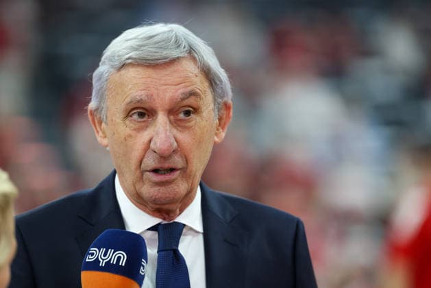 Svetislav Pesic (FC Bayern Basketball, Chef-Trainer) beim Interview vor dem Spiel, GER, FC Bayern Basketball vs. Alba Berlin, Basketball, easycredit Basketball Bundesliga, Playoffs, Finale, Spiel 5, Saison 2025 2026, 21.06.2026, GER, FC Bayern Basketball vs. Alba Berlin, Basketball, easycredit Basketball Bundesliga, Playoffs, Finale, Spiel 5, Saison 2025 2026, 21.06.2026 Muenchen *** Svetislav Pesic, FC Bayern Basketball, Head Coach, in a pre-game interview, GER, FC Bayern Basketball vs. Alba Berlin, Basketball, easycredit Basketball Bundesliga, Playoffs, Finals, Game 5, 2025–2026 Season, June 21, 2026, GER, FC Bayern Basketball vs. Alba Berlin, Basketball, easycredit Basketball Bundesliga, Playoffs, Finals, Game 5, 2025–2026 Season, June 21, 2026, Munich,detected_source_language Copyright: xEibner-Pressefoto JennixMaulx EP_JML