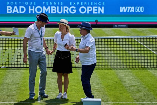 June 21, 2026, Bad Homburg, Hessen, Germany: Alexander Hetjes of Germany - Major of city of Bad Homburg, Angelique Kerber of Germany, Holger Reuter of Germany - Kurdirektor in interview before the award from Tennis-Club Bad Homburg during the BAD HOMBURG OPEN powered by SOLARWATTT- WTA500 - Womens Tennis, 21.6.2026 in Bad Homburg (Tennis-Club Bad Homburg), Germany - Photo: Tennis 2026: Bad Homburg Open - WTA500: Got An Award  - ZUMAs343 20260621_zsp_s343_007 Copyright: xMathiasxSchulzx