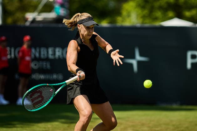 June 21, 2026, Bad Homburg, Hessen, Germany: Anna Blinkova returns with forehand to Solana Sierra of Argentina during the BAD HOMBURG OPEN powered by SOLARWATTT- WTA500 - Womens Tennis, 21.6.2026 in Bad Homburg (Tennis-Club Bad Homburg), Germany - Photo: Tennis 2026: Bad Homburg Open - WTA500: SIERRA 3:6 7:5 6:4 BLINKOVA  - ZUMAs343 20260621_zsp_s343_018 Copyright: xMathiasxSchulzx