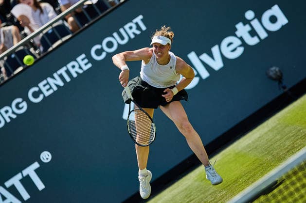 June 21, 2026, Bad Homburg, Hessen, Germany: Liudmila Samsonova serves to Katerina Siniakova of Czech Republic during the BAD HOMBURG OPEN powered by SOLARWATTT- WTA500 - Womens Tennis, 21.6.2026 in Bad Homburg (Tennis-Club Bad Homburg), Germany - Photo: Tennis 2026: Bad Homburg Open - WTA500: SAMSONOVA 6:3 7:5 SINIAKOVA  - ZUMAs343 20260621_zsp_s343_047 Copyright: xMathiasxSchulzx