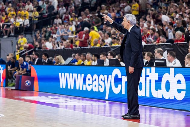 MUNICH, GERMANY - JUNE 21: Svetislav Pesic (Headcoach FC Bayern Muenchen) gestures during the easyCredit Basketball Bundesliga Playoffs Final Game 5 match between FC Bayern Muenchen vs. Alba Berlin at SAP Garden on June 21, 2026 in Munich, Germany. Bavaria Germany Copyright: xSteffiexWunderlx