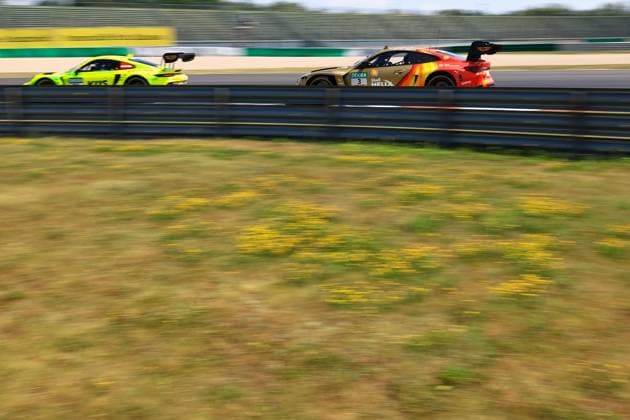 DTM, 5. + 6. Rennen DEKRA Lausitzring 2026 3 BMW M4 GT3 Evo, Schubert Motorsport: Kelvin van der Linde, 91 Porsche 911 GT3 R (992), Manthey: Thomas Preining- picture by Gruppe C Photography Schipkau DEKRA Lausitzring Germany Copyright: xGruppexCxPhotographyx