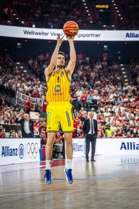 Basketball München 21.06.2026 Saison 2025 2026 EasyCredit BBL 1. Bundesliga Playoffs Finale Spiel 5 Männer, Herren FC Bayern München - Alba Berlin Jonas Mattisseck (Alba Berlin, No.09) *** Basketball Munich June 21, 2026 2025–2026 Season EasyCredit BBL 1 Bundesliga Playoffs Finals Game 5 Mens Division FC Bayern Munich vs. Alba Berlin Jonas Mattisseck, Alba Berlin, No. 09,detected_source_language