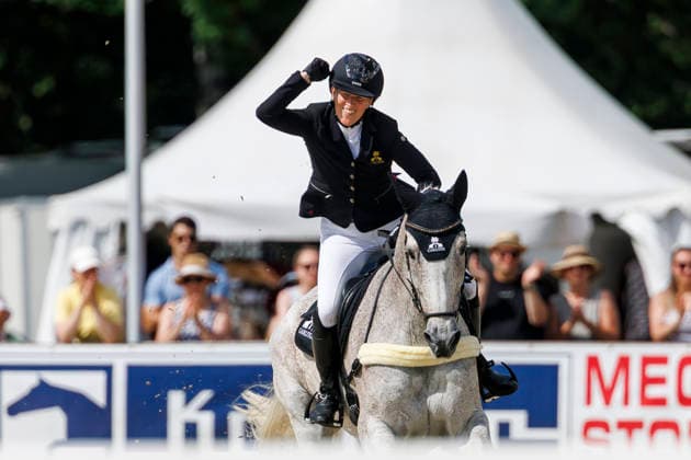LUHMÜHLEN - Longines Horse Trail 2026, LUHMÜHLEN - Longines Horse Trail 2026 HANSEN-HOTOPP Malin (GER), Carlitos Quidditch K Teilprüfung Springen Show Jumping CCI4*-S Meßmer Trophy Deutsche Meisterschaft 2026 Luhmühlen, Turniergelände 21. June 2026 - *** LUHMÜHLEN Longines Horse Trail 2026, LUHMÜHLEN Longines Horse Trail 2026 HANSEN HOTOPP Malin GER, Carlitos Quidditch K, Show Jumping CCI4 S Meßmer Trophy German Championship 2026, Luhmühlen, competition grounds, June 21, 2026,detected_source_language