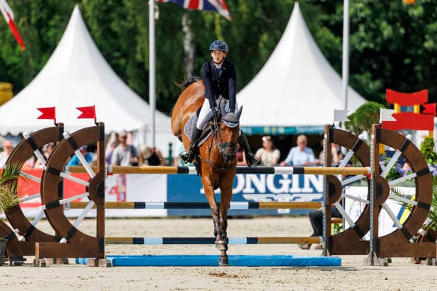 LUHMÜHLEN - Longines Horse Trail 2026, LUHMÜHLEN - Longines Horse Trail 2026 MINDER Nadja (SUI), Top Job s Jalisco Teilprüfung Springen Show Jumping CCI4*-S Meßmer Trophy Deutsche Meisterschaft 2026 Luhmühlen, Turniergelände 21. June 2026 - *** LUHMÜHLEN Longines Horse Trail 2026, LUHMÜHLEN Longines Horse Trail 2026 MINDER Nadja SUI, Top Job’s Jalisco, Show Jumping CCI4 S Meßmer Trophy German Championship 2026 Luhmühlen, Competition Grounds, June 21, 2026,detected_source_language
