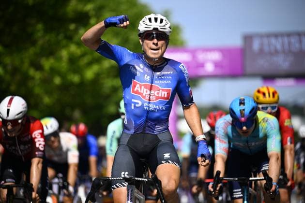 Baloise Belgium Tour 2026 Stage 5 HOEILAART, BELGIUM - JUNE 21 : Philipsen Jasper (BEL) of Alpecin Premier Tech celebrating his victory during stage 5 of the 95th edition of Baloise Tour of Belgium an UCI ProSeries 2.Pro cycling road race stage for Men Elite of 183.6 km with start in Gingelom and finish in Hoeilaart on June 21, 2026 in Hoeilaart, Belgium, 21 06 2026 ( Motordriver Stephan Boone - Hoeilaart Belgium  Copyright: xTomasxSiskx