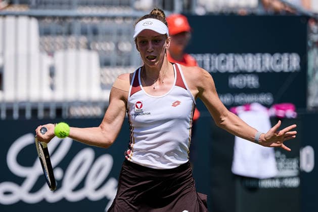 June 21, 2026, Bad Homburg, Hessen, Germany: Sinja Kraus of Austria returns with forehand to Renata Zarazua of Mexico during the BAD HOMBURG OPEN powered by SOLARWATTT- WTA500 - Womens Tennis, 21.6.2026 in Bad Homburg (Tennis-Club Bad Homburg), Germany - Photo: Tennis 2026: Bad Homburg Open - WTA500: KRAUS 6:2 7:5 ZARAZUA  - ZUMAs343 20260621_zsp_s343_074 Copyright: xMathiasxSchulzx
