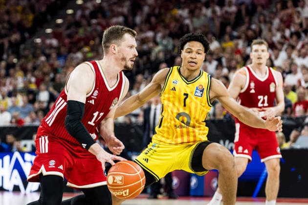 MUNICH, GERMANY - JUNE 21: Andreas Andi Obst (FC Bayern Muenchen, 13) controls the ball against Jack Kayil (Alba Berlin, 7) during the easyCredit Basketball Bundesliga Playoffs Final Game 5 match between FC Bayern Muenchen vs. Alba Berlin at SAP Garden on June 21, 2026 in Munich, Germany. Bavaria Germany Copyright: xSteffiexWunderlx