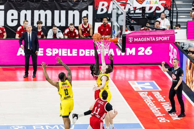 MUNICH, GERMANY - JUNE 21: Wenyen Gabriel (FC Bayern Muenchen, 32) shooting the ball during the easyCredit Basketball Bundesliga Playoffs Final Game 5 match between FC Bayern Muenchen vs. Alba Berlin at SAP Garden on June 21, 2026 in Munich, Germany. Bavaria Germany Copyright: xSteffiexWunderlx