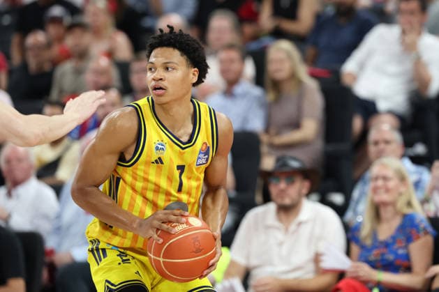 Jack Kayil (Alba Berlin, 07) mit Ball, GER, FC Bayern Basketball vs. Alba Berlin, Basketball, easycredit Basketball Bundesliga, Playoffs, Finale, Spiel 5, Saison 2025 2026, 21.06.2026, GER, FC Bayern Basketball vs. Alba Berlin, Basketball, easycredit Basketball Bundesliga, Playoffs, Finale, Spiel 5, Saison 2025 2026, 21.06.2026 Muenchen *** Jack Kayil, Alba Berlin, No. 7 with the ball, GER, FC Bayern Basketball vs. Alba Berlin, Basketball, easycredit Basketball Bundesliga, Playoffs, Finals, Game 5, 2025–2026 Season, June 21, 2026, GER, FC Bayern Basketball vs. Alba Berlin, Basketball, easycredit Basketball Bundesliga, Playoffs, Finals, Game 5, 2025–2026 Season, June 21, 2026, Munich,detected_source_language Copyright: xEibner-Pressefoto JennixMaulx EP_JML