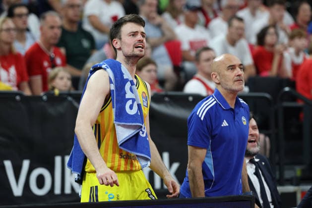 Jonas Mattisseck (Alba Berlin, 09) fiebert auf der Bank mit, Emotionen, GER, FC Bayern Basketball vs. Alba Berlin, Basketball, easycredit Basketball Bundesliga, Playoffs, Finale, Spiel 5, Saison 2025 2026, 21.06.2026, GER, FC Bayern Basketball vs. Alba Berlin, Basketball, easycredit Basketball Bundesliga, Playoffs, Finale, Spiel 5, Saison 2025 2026, 21.06.2026 Muenchen *** Jonas Mattisseck, Alba Berlin, 09, cheers from the bench, Emotions, GER, FC Bayern Basketball vs. Alba Berlin, Basketball, easycredit Basketball Bundesliga, Playoffs, Finals, Game 5, 2025–2026 Season, June 21, 2026, GER, FC Bayern Basketball vs. Alba Berlin, Basketball, easycredit Basketball Bundesliga, Playoffs, Finals, Game 5, 2025–2026 season, June 21, 2026, Munich,detected_source_language Copyright: xEibner-Pressefoto JennixMaulx EP_JML