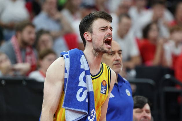 Jonas Mattisseck (Alba Berlin, 09) fiebert auf der Bank mit, Emotionen, Minik, ruft, GER, FC Bayern Basketball vs. Alba Berlin, Basketball, easycredit Basketball Bundesliga, Playoffs, Finale, Spiel 5, Saison 2025 2026, 21.06.2026, GER, FC Bayern Basketball vs. Alba Berlin, Basketball, easycredit Basketball Bundesliga, Playoffs, Finale, Spiel 5, Saison 2025 2026, 21.06.2026 Muenchen *** Jonas Mattisseck, Alba Berlin, 09, cheering from the bench, emotions, Minik, shouting, GER, FC Bayern Basketball vs. Alba Berlin, basketball, easycredit Basketball Bundesliga, playoffs, finals, Game 5, 2025–2026 season, June 21, 2026, GER, FC Bayern Basketball vs. Alba Berlin, basketball, easycredit Basketball Bundesliga, playoffs, finals, Game 5, 2025–2026 season, June 21, 2026, Munich,detected_source_language Copyright: xEibner-Pressefoto JennixMaulx EP_JML