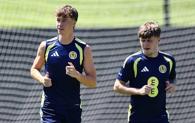 Jack Hendry of Scotland and Ben Gannon-Doak of Scotland Scotland Training and press conference, PK, Pressekonferenz 2026 FIFA World Cup, WM, Weltmeisterschaft, Fussball Football, Atrium Health Performance Park, Charlotte, USA - 21 Jun 2026Charlotte Atrium Health Performance Park United States of America EDITORIAL USE ONLY No use with unauthorised audio, video, data, fixture lists, club league logos or live services. Online in-match use limited to 120 images, no video emulation. No use in betting, games or single club league player publications.  Copyright: xMichaelxZemanek Shutterstockx 16928934a
