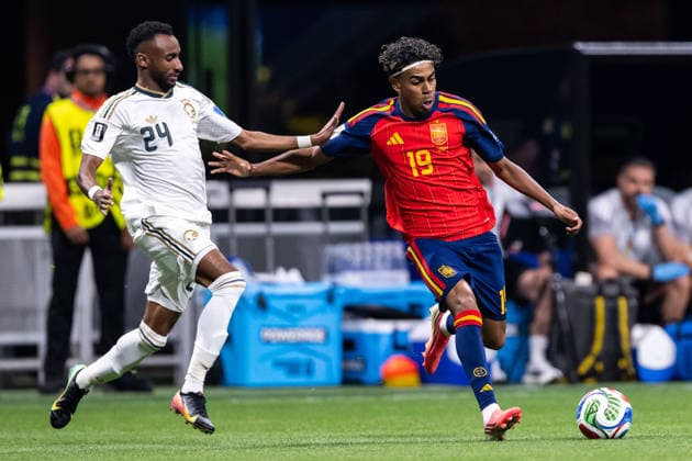 260621 Moteb Alharbi of Saudi Arabia and Lamine Yamal of Spain during the FIFA World Cup, WM, Weltmeisterschaft, Fussball 2026 football match between Spain and Saudi Arabia on June 21, 2026 in Atlanta. Photo: Ludvig Thunman BILDBYRAN kod LT LT0806 fotboll football soccer fotball vm fotbolls-vm fotball-vm fotbolls-vm 2026 fifa world cup 2026 day 11 bbeng *** June 21, 2026  Copyright: LUDVIGxTHUNMAN BB260621LT036