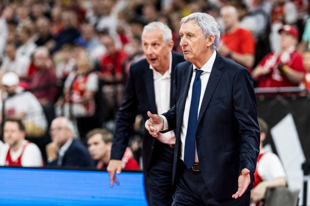 MUNICH, GERMANY - JUNE 21: Svetislav Pesic (Headcoach FC Bayern Muenchen) during the easyCredit Basketball Bundesliga Playoffs Final Game 5 match between FC Bayern Muenchen vs. Alba Berlin at SAP Garden on June 21, 2026 in Munich, Germany. Bavaria Germany Copyright: xSteffiexWunderlx