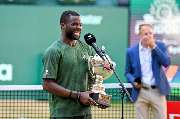 Frances Tiafoe (USA) lacht TERRA WORTMANN Open 2026, Tennis, ATP, Tennis Herren Tennis Herren 500, Turnier, Hauptfeld, Finale, Einzel, 21.06.2026, TERRA WORTMANN Open 2026, Tennis, ATP, Tennis Herren 500, Turnier, Hauptfeld, Finale, Einzel, 21.06.2026 Halle *** Frances Tiafoe (USA) wins the TERRA WORTMANN Open 2026, Tennis, ATP, Mens 500, Tournament, Main Draw, Final, Singles, June 21, 2026, TERRA WORTMANN Open 2026, Tennis, ATP, Men’s 500, Tournament, Main Draw, Final, Singles, June 21, 2026, Indoor,detected_source_language Copyright: xEibner-Pressefoto RobertxGertzenx EP_RGN