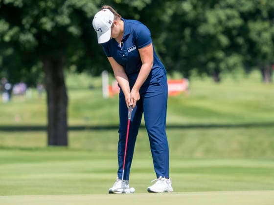 BELMONT, MI - JUNE 21: Lottie Woad putts the ball during the final round of the LPGA, Golf Damen Meijer LPGA Classic for Simply Give on June 21, 2026, at Blythefield Country Club in Belmont, Michigan. (Photo by Joseph Weiser Icon Sportswire) GOLF: JUN 21 LPGA Meijer LPGA Classic for Simply Give EDITORIAL USE ONLY Icon260621034