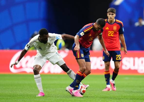 Spain v Saudi Arabia - FIFA World Cup, WM, Weltmeisterschaft, Fussball 2026 - Group H ATLANTA, USA - JUNE 21: Rodri Hernandez of Spain and Feras Albrikan of Saudi Arabia compete for the ball during the 2026 FIFA World Cup First Stage Group H match between Spain and Saudi Arabia at Mercedes-Benz Stadium (Atlanta Stadium) in Atlanta, Georgia, United States on June 21, 2026. Jose Hernandez Anadolu Georgia United States. Editorial use only. Please get in touch for any other usage.  Copyright: x2026xAnadoluxJosexHernandezx