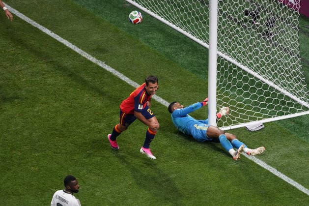 Spain s Mikel Oyarzabal celebrates after scoring the 2-0 goal during the 2026 FIFA World Cup, WM, Weltmeisterschaft, Fussball Group H soccer match between Spain and Saudi Arabia, in Atlanta, United States, 21 June 2026. FIFA World Cup 2026 - Group H - Spain vs. Saudi Arabia !ACHTUNG: NUR REDAKTIONELLE NUTZUNG!  Copyright: xKENNETHxFERNaNDEZx GRAF2793 20260621-55020667217_1