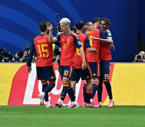 Spain v Saudi Arabia Group H - FIFA World Cup, WM, Weltmeisterschaft, Fussball 2026 ATLANTA, GEORGIA - JUNE 21: Rodri 16, Pedro Porro 12, and Lamine Yamal 19 of Spain celebrate a goal during the FIFA World Cup 2026 Group H match between Spain and Saudi Arabia at Atlanta Stadium on June 21, 2026 in Atlanta, Georgia. ATLANTA United States of America Copyright: x xwalidxibrahimx xJNAxPressx