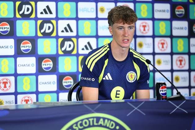 Jack Hendry of Scotland Scotland Training and press conference, PK, Pressekonferenz 2026 FIFA World Cup, WM, Weltmeisterschaft, Fussball Football, Atrium Health Performance Park, Charlotte, USA - 21 Jun 2026Charlotte Atrium Health Performance Park United States of America EDITORIAL USE ONLY No use with unauthorised audio, video, data, fixture lists, club league logos or live services. Online in-match use limited to 120 images, no video emulation. No use in betting, games or single club league player publications.  Copyright: xMichaelxZemanek Shutterstockx 16928934bf