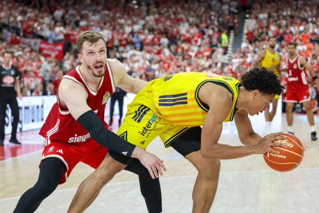 Jack Kayil (Alba Berlin, 07) mit Andreas Obst (FC Bayern Basketball, 13), GER, FC Bayern Basketball vs. Alba Berlin, Basketball, easycredit Basketball Bundesliga, Playoffs, Finale, Spiel 5, Saison 2025 2026, 21.06.2026, GER, FC Bayern Basketball vs. Alba Berlin, Basketball, easycredit Basketball Bundesliga, Playoffs, Finale, Spiel 5, Saison 2025 2026, 21.06.2026 Muenchen *** Jack Kayil, Alba Berlin, 07, with Andreas Obst, FC Bayern Basketball, 13, GER, FC Bayern Basketball vs. Alba Berlin, Basketball, easycredit Basketball Bundesliga, Playoffs, Finals, Game 5, 2025–2026 Season, June 21, 2026, GER, FC Bayern Basketball vs. Alba Berlin, Basketball, easycredit Basketball Bundesliga, Playoffs, Finals, Game 5, 2025–2026 Season, June 21, 2026, Munich,detected_source_language Copyright: xEibner-Pressefoto JennixMaulx EP_JML