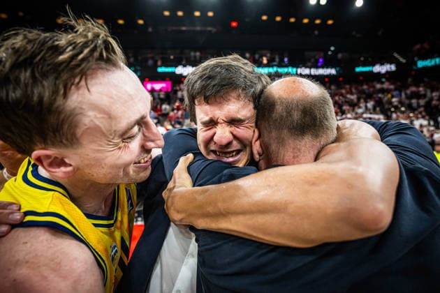 Basketball München 21.06.2026 Saison 2025 2026 EasyCredit BBL 1. Bundesliga Playoffs Finale Spiel 5 Männer, Herren FC Bayern München - Alba Berlin Alba Berlin gewinnt die Deutsche Meisterschaft 2026 Jubel Pedro Calles (Alba Berlin, Trainer) Marco Baldi Moses Wood (Alba Berlin, No.11) *** Basketball Munich June 21, 2026 2025–2026 Season EasyCredit BBL 1 Bundesliga Playoffs Final Game 5 Mens Division, FC Bayern Munich vs. Alba Berlin Alba Berlin wins the 2026 German Championship Celebration