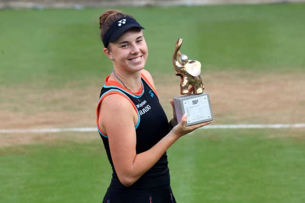 DEU, Berlin Tennis Open, Finale, 21.06.2026, Rot-Weiss Tennisanlage, Steffi-Graf-Stadion, Berlin, DEU, Berlin Tennis Open, Finale, im Bild Linda Noskova (CZE), Pokal *** GER, Berlin Tennis Open, Final, June 21, 2026, Rot Weiss Tennis Complex, Steffi Graf Stadium, Berlin, GER, Berlin Tennis Open, Final, pictured nordphotoxGmbHx xEngler nph00076