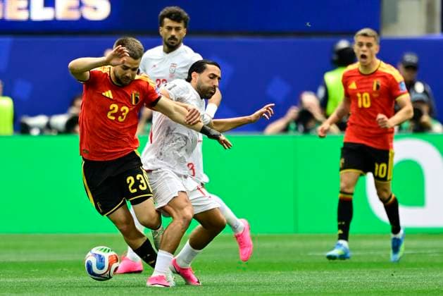Belgium vs Iran - FIFA World Cup, WM, Weltmeisterschaft, Fussball 2026 LOS ANGELES, USA - JUNE 21 : Raskin Nicolas midfielder of Belgium battles for the ball with Ghoddos Saman midfielder of Iran during the FIFA World Cup 2026 Group G match between Belgium and Iran at the SOFI STADIUM on June 21, 2026 in Los Angeles, USA, 21 06 2026 Los Angeles United States of America  Copyright: xJanxDexMeuleneirx