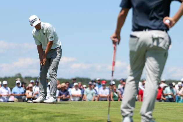 US Open Golf Championship - Round 4 Sam Stevens of the US (L) during the fourth round of the 2026 US Open golf tournament at the Shinnecock Hills Golf Club in Southampton, New York, USA, 21 June 2026. SOUTHAMPTON NEW YORK UNITED STATES  Copyright: xSARAHxYENESELx
