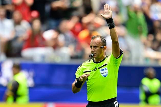 Belgium vs Iran - FIFA World Cup, WM, Weltmeisterschaft, Fussball 2026 LOS ANGELES, USA - JUNE 21 : referee Herrera Darío during the FIFA World Cup 2026 Group G match between Belgium and Iran at the SOFI STADIUM on June 21, 2026 in Los Angeles, USA, 21 06 2026 Los Angeles United States of America  Copyright: xJanxDexMeuleneirx