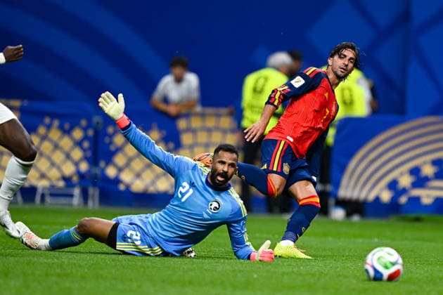 ATLANTA, GA - JUNE 21: Ferran Torres 7 of Spain takes a shot during the FIFA World Cup, WM, Weltmeisterschaft, Fussball 2026 Group H match between Spain and Saudi Arabia on June 21st, 2026 at Atlanta Stadium in Atlanta, GA. (Photo by Rich von Biberstein Icon Sportswire) SOCCER: JUN 21 FIFA World Cup 26 Group H - Spain vs Saudi Arabia EDITORIAL USE ONLY Icon260621020