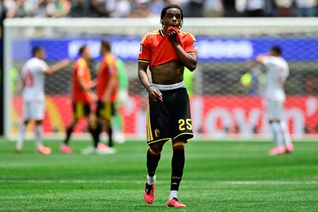 Belgium vs Iran - FIFA World Cup, WM, Weltmeisterschaft, Fussball 2026 LOS ANGELES, USA - JUNE 21 : Ngoy Nathan defender of Belgium leaves the field after a red card during the FIFA World Cup 2026 Group G match between Belgium and Iran at the SOFI STADIUM on June 21, 2026 in Los Angeles, USA, 21 06 2026 Los Angeles United States of America  Copyright: xJanxDexMeuleneirx
