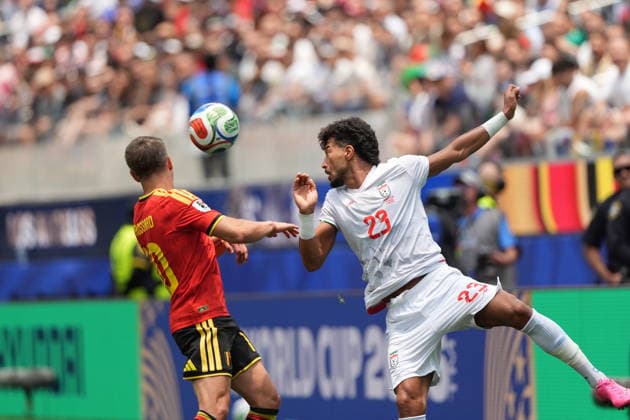 Belgium v IR Iran - FIFA World Cup, WM, Weltmeisterschaft, Fussball 2026 - Group G LOS ANGELES, CALIFORNIA - JUNE 21: Leandro Trossard (10) of Belgium in action against Ramin Rezaeian (23) of Iran during the 2026 FIFA World Cup First Stage Group G match between Belgium and IR Iran at the Los Angeles Stadium (SoFi Stadium) in Inglewood, California, United States on June 21, 2026. Tayfun Coskun Anadolu California United States. Editorial use only. Please get in touch for any other usage.  Copyright: x2026xAnadoluxTayfunxCoskunx