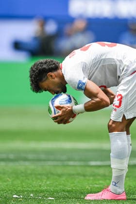 Nicolas Raskin of Belgium kisses the ball during a FIFA Men’s World Cup 2026 Group Stage football match between Belgium and Iran at Los Angeles Stadium, in Inglewood on June 21th 2026 (Photo by Nayra Halm SPP)  Copyright: xNayraxHalm SPPx Sportspressphoto_SPR172911