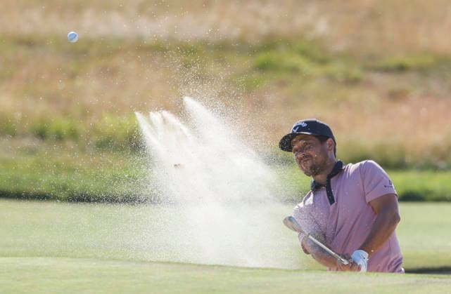 Xander Schauffele hits out of a bunker to the 18th green during the final round of the 126th U.S. Open Golf Championship at Shinnecock Hills Golf Club in Southampton, NY, on Sunday, June 21, 2026.  NYC20260621877 JOHNxANGELILLO