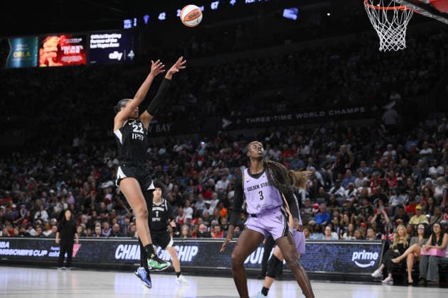 June 21, 2026, Las Vegas, Nevada, USA: Las Vegas Aces defeats Golden State Valkyries 73-92 with the help of JACKIE YOUNG 0 ( not in picture) with 21 points followed by AÃ¢â‚¬â ¢JA WILSON 22 with 19 points during 2026 WNBA, Basketball Damen, USA regular-season game at Michelob ULTRA Arena in Las Vegas. WNBA 2026: Las Vegas Aces Defeats Golden State Valkyries 73-92  - ZUMAo117 20260621_zsp_o117_005 Copyright: xMikaelxOnax