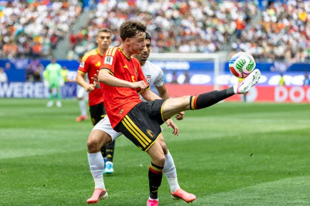 June 21, 2026, Los Angeles, California, USA: Belgium Maxim De Cuyper (5) in actions against the IR Iran during the FIFA World Cup, WM, Weltmeisterschaft, Fussball Group G soccer match at SoFi Stadium in Inglewood, Calif., Sunday, June 21, 2026. Los Angeles USA - ZUMAc68_ 20260621_zaf_c68_082 Copyright: xRingoxChiux